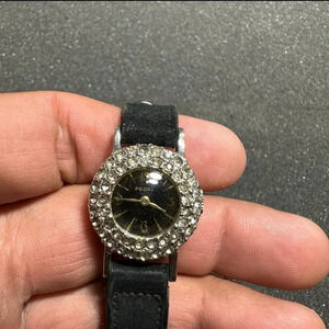 Vintage Pedre Ladies Watch Mechanical Wind Up Silver Tone Black Dial Working